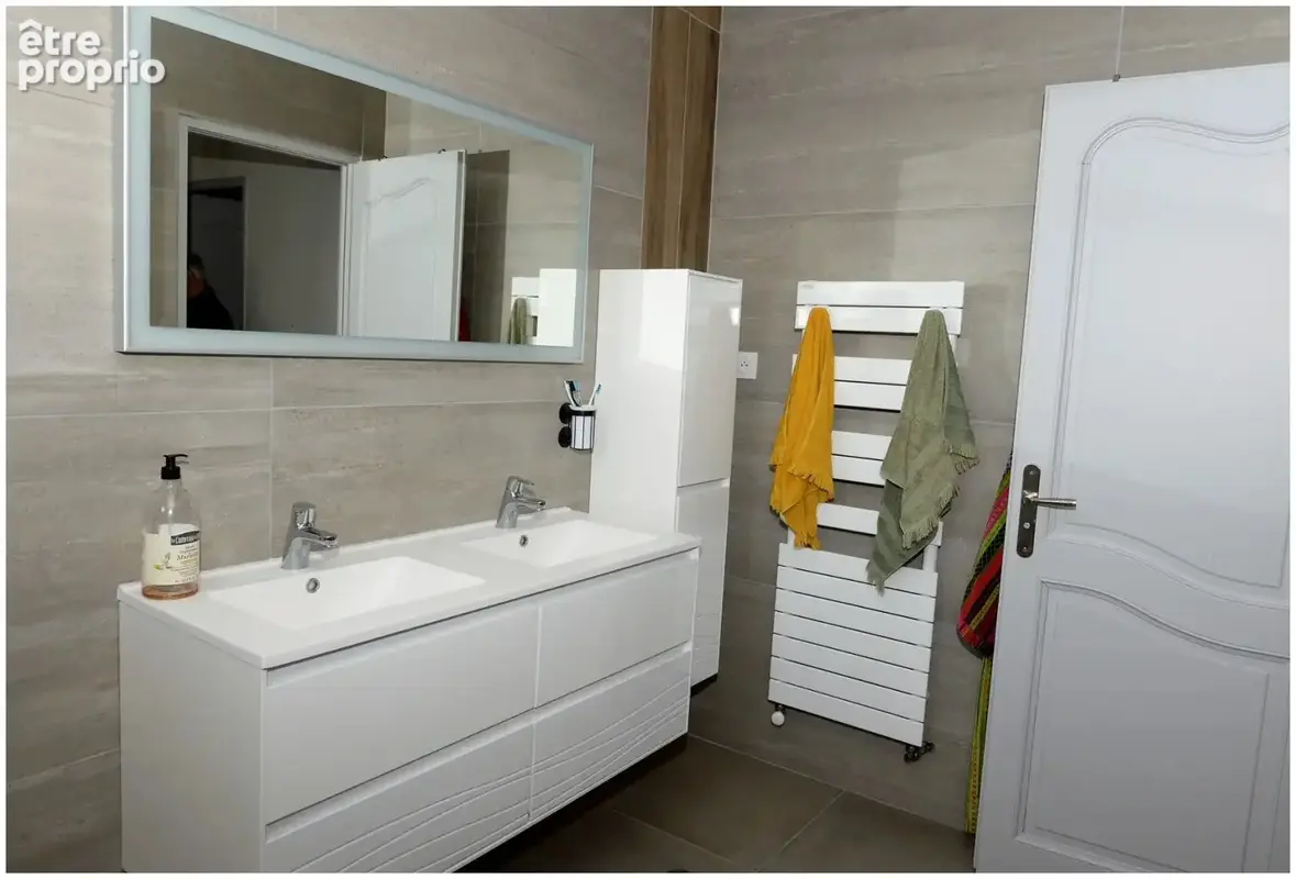 MONTELIMAR - 26200 (Drôme) France Villa contemporaine T5 190m² – Terrain clos 900 m² Garage 50 m² - Terrasse 90 m² - Piscine 32  - photo 12
