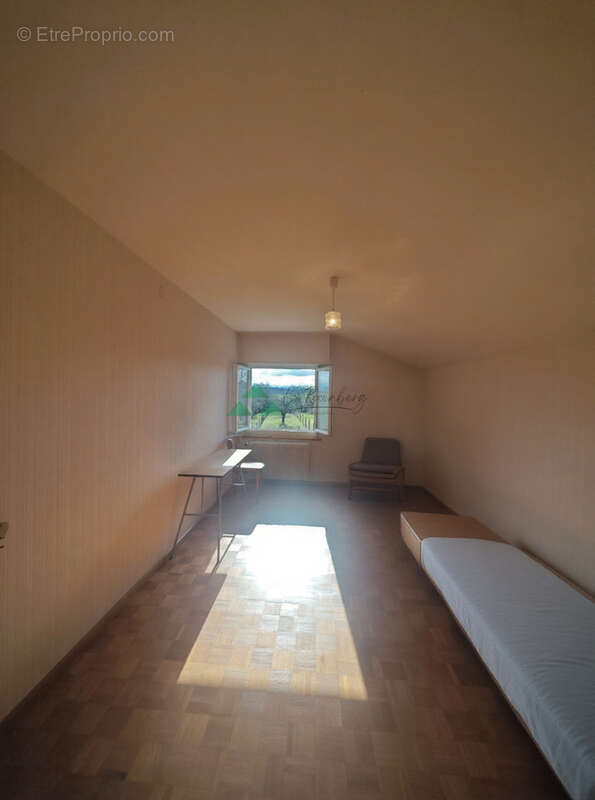 Maison familiale 5 chambres avec grand garage et jardin   Proche frontière suisse - photo 11