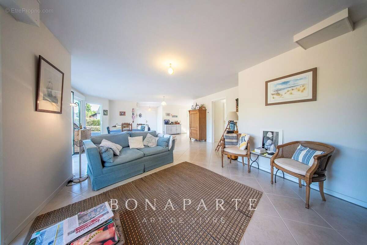Golfe du morbihan, locmariaquer : maison 4 chambres, jardin paysagé de 975 m², le golfe à 300 m à pied - photo 8