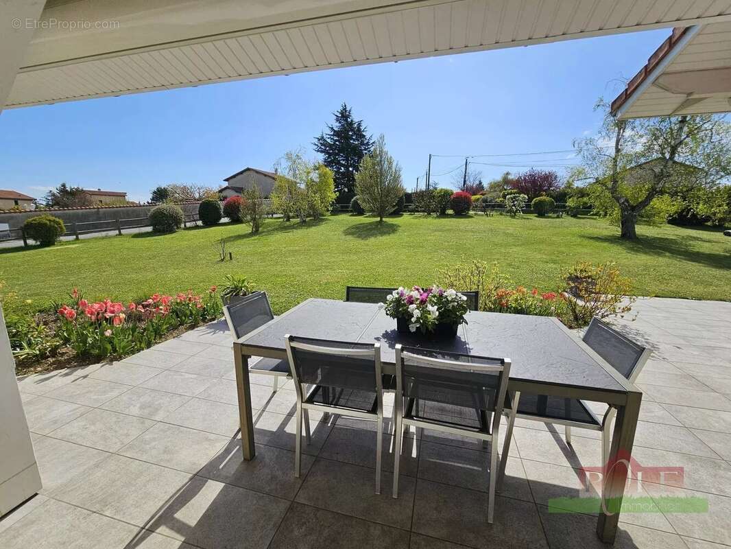 Maison à SAINT-ROMAIN-EN-GAL