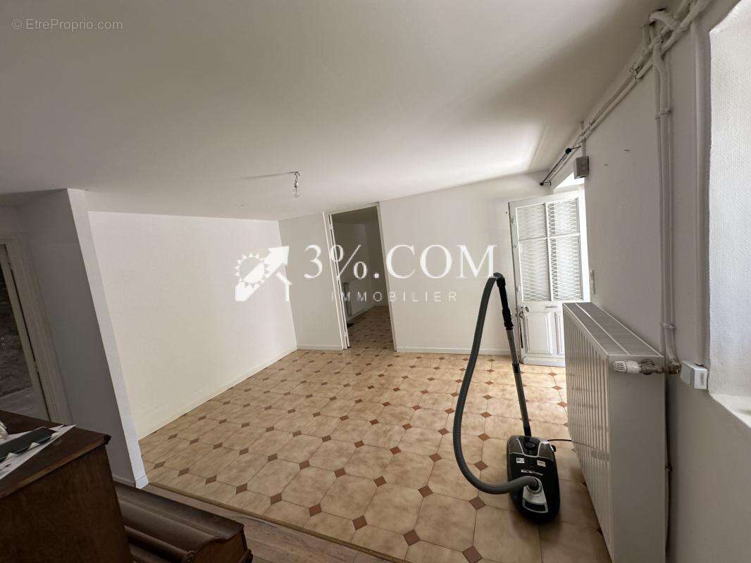 Maison de ville , 3 chambres deux niveaux proche centre vill - photo 14