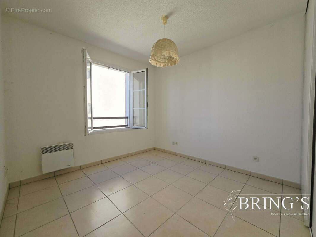Appartement à ROUGIERS