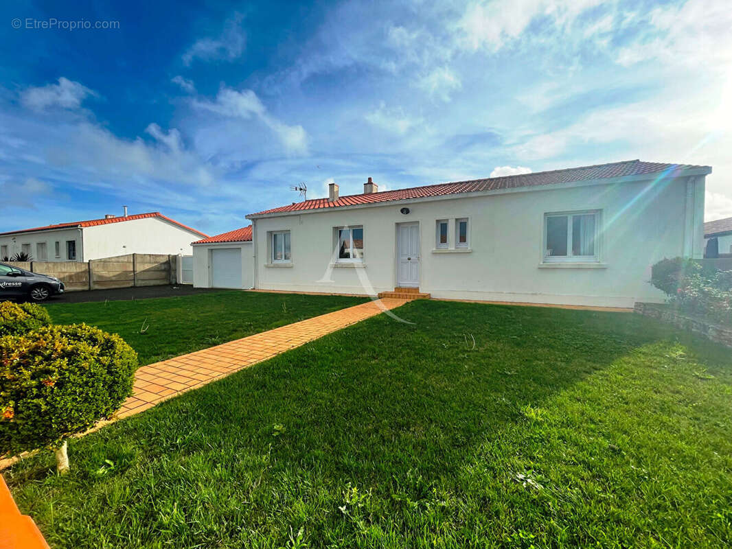 Maison à L'AIGUILLON-SUR-VIE