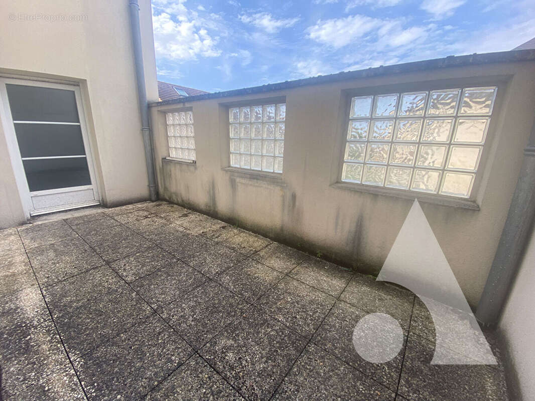 Appartement 2 chambres - centre ville crepy en valois - loggia - photo 7