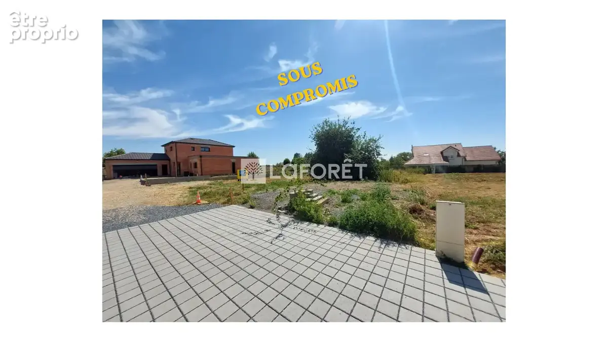 Photo Terrain à Fillieres au prix de 160 000€