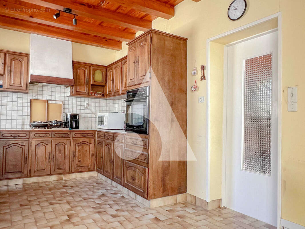 Maison à SAINTES