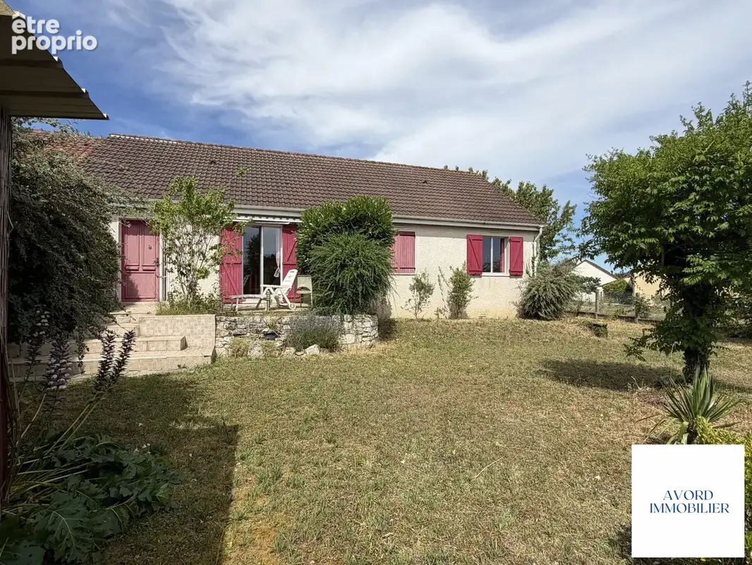 Maison 98 m² à Avord  - photo 3