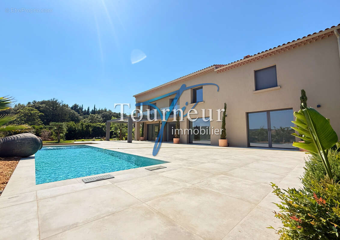Maison à LA CADIERE-D'AZUR