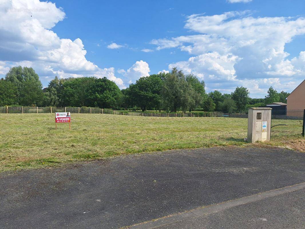 Terrain à ILLIERS-COMBRAY