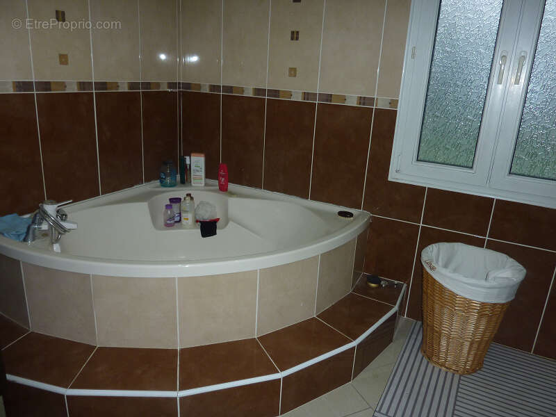 Maison à CONTREXEVILLE