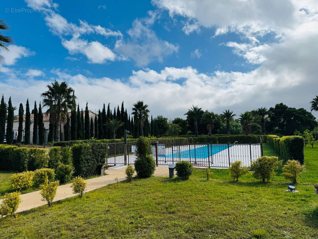 Photo 1 - Appartement à BORMES-LES-MIMOSAS