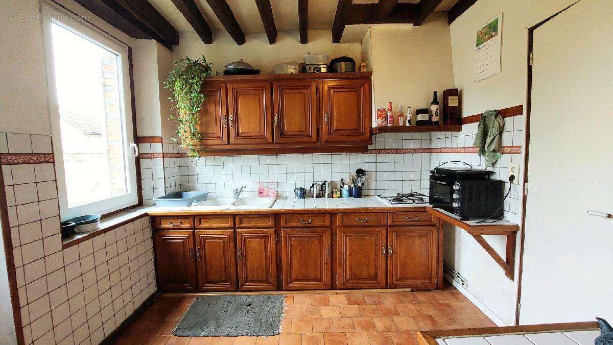 Maison à THORIGNY-SUR-OREUSE