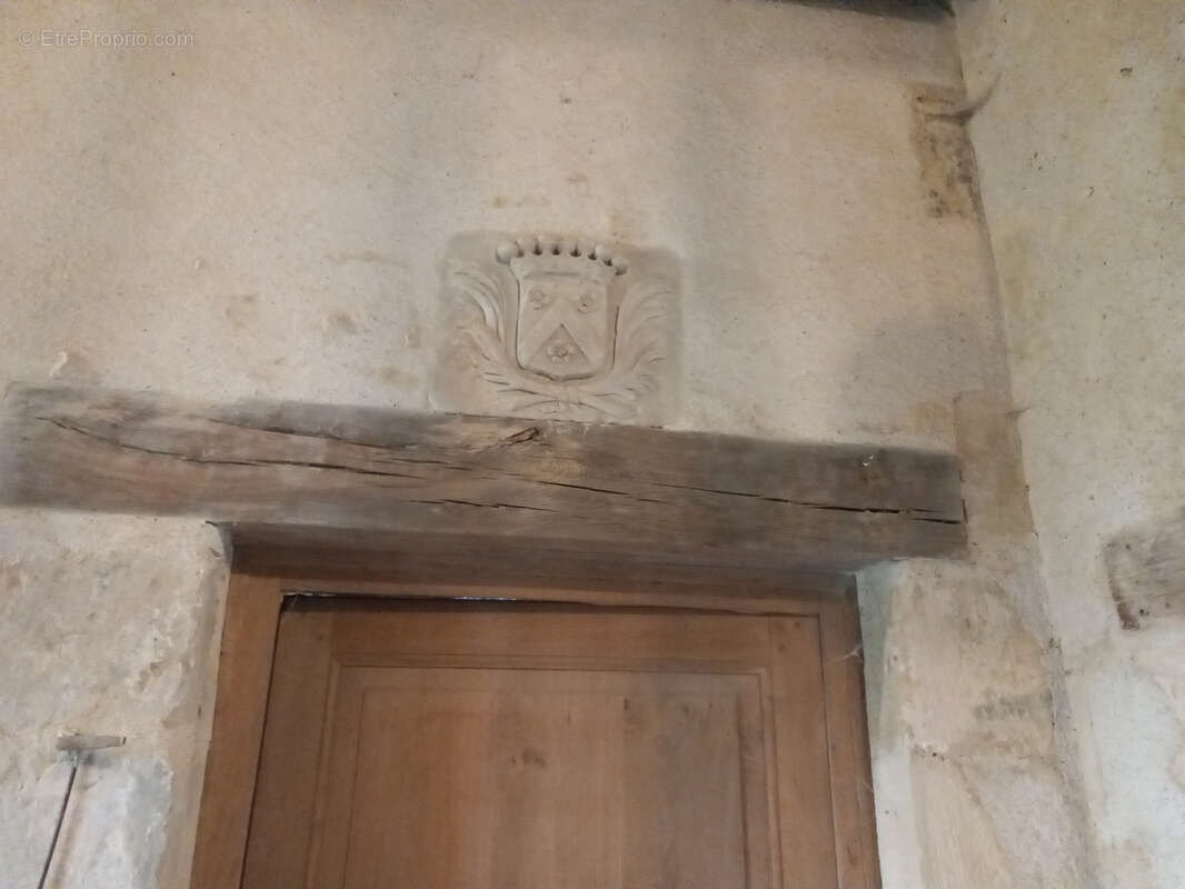 Maison à MONTIGNY-SUR-CANNE