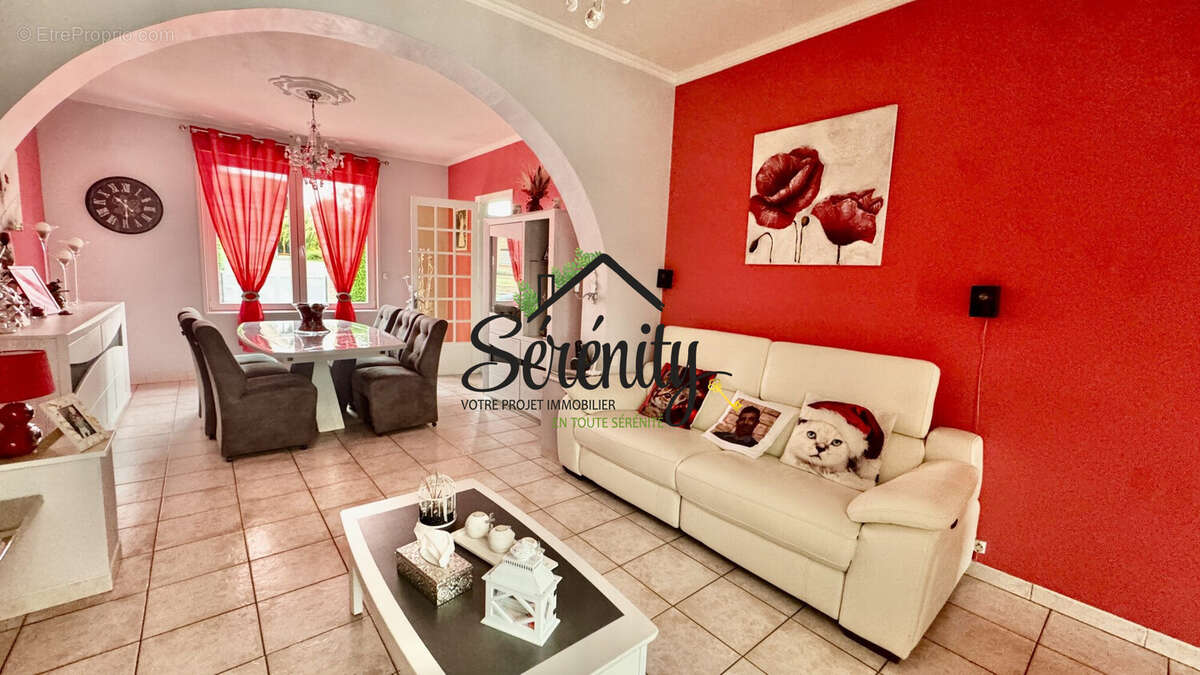 Maison à FONTAINE-AU-PIRE