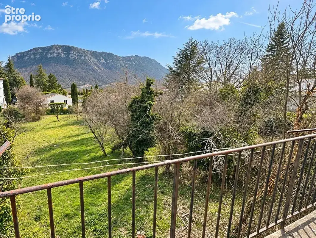 Photo Autres à Laragne-Monteglin au prix de 349 000€