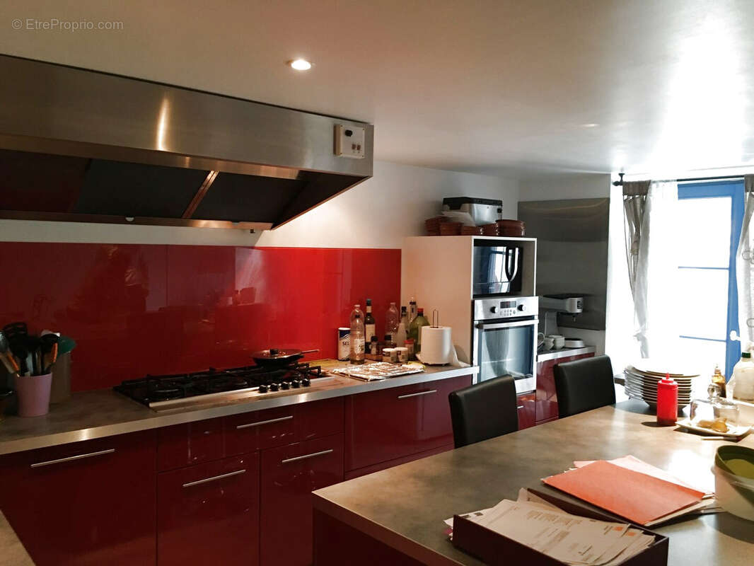 Commerce à SAINT-JUNIEN