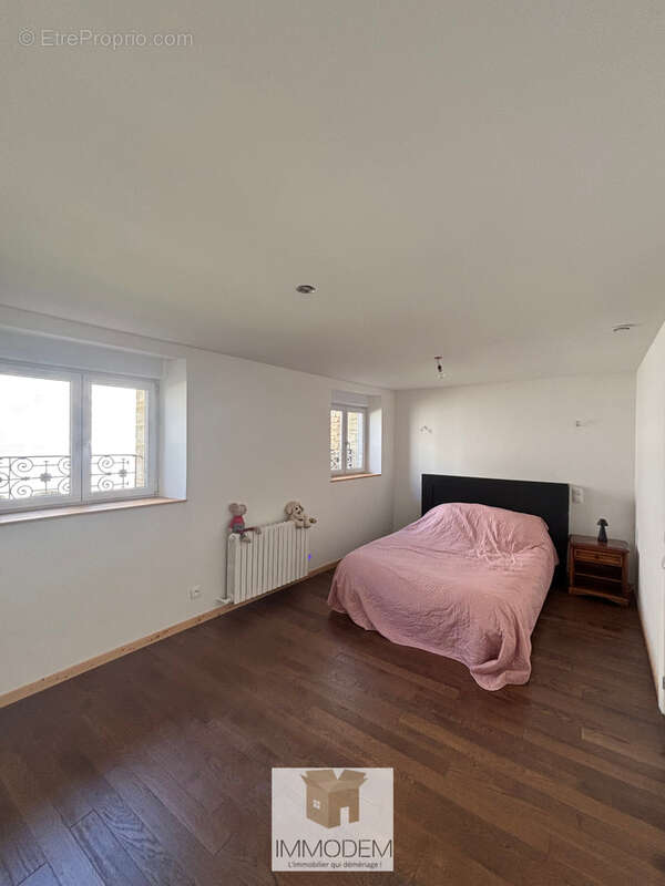 Maison entièrement rénovée avec dépendance et fort potentiel - photo 15