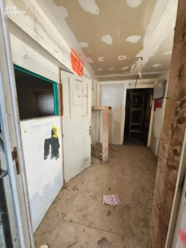 Maison de bourg avec grange et petit terrain – Besson (03) - photo 16
