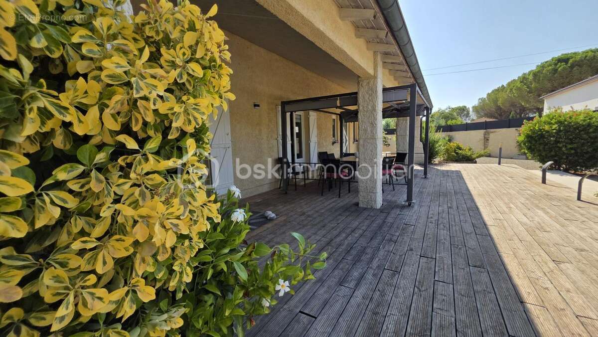  EN EXCLUSIVITÉ – VIDAUBAN – Maison traditionnelle de 171 m² avec piscine, terrain de 1 566 m² et fort potentiel - photo 7