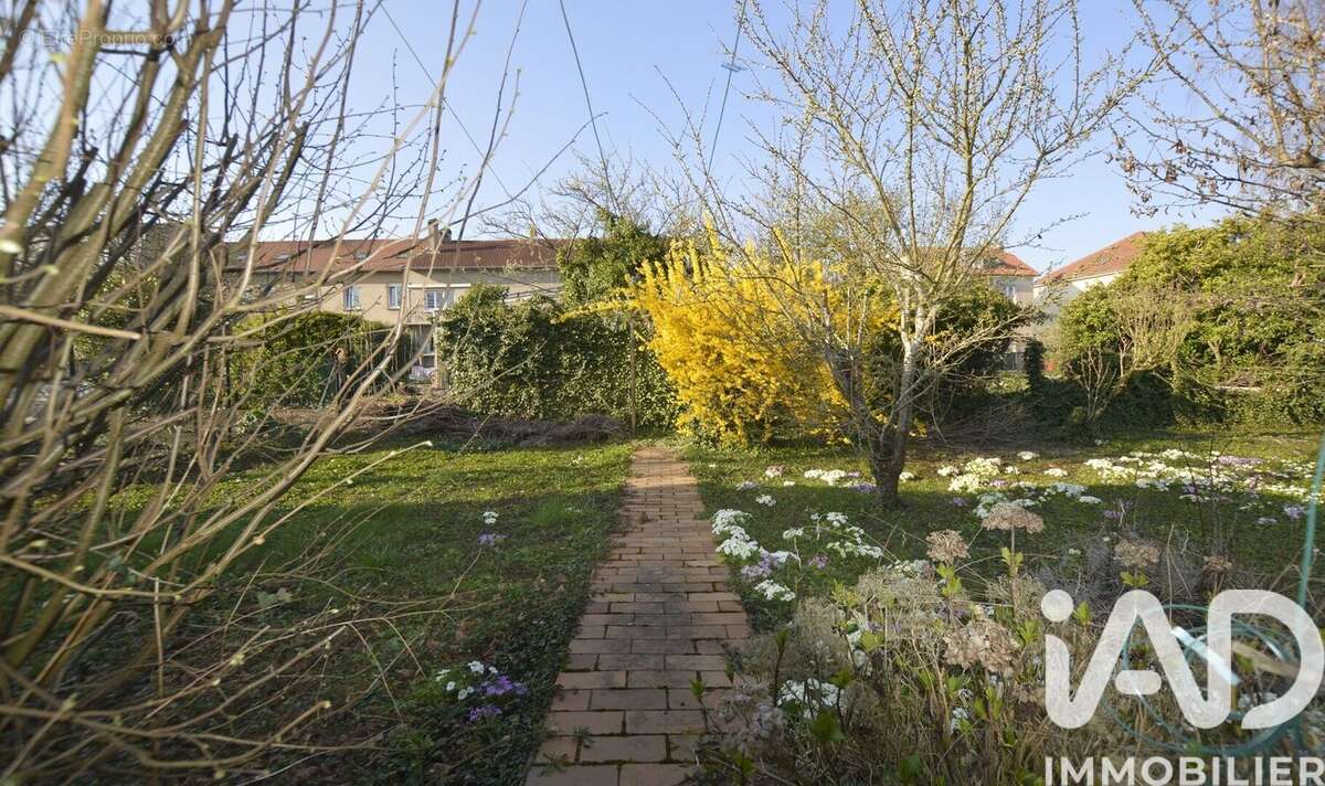 Maison 115 m² à Moulins-Les-Metz  - photo 5