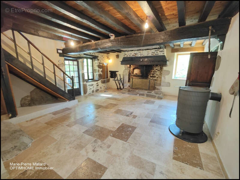 Maison familiale + dépendances à Saint Eloi en Creuse - photo 4