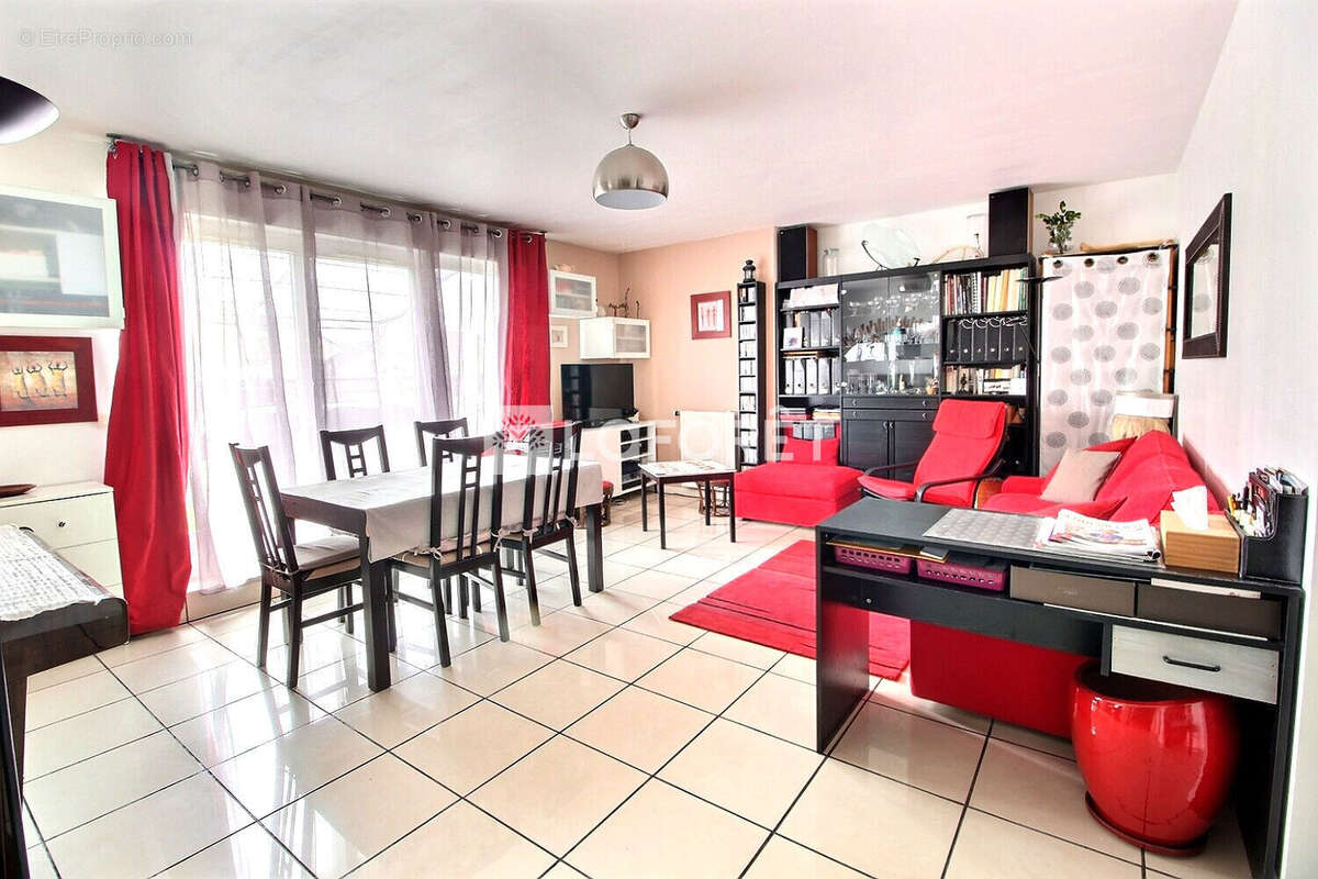 Appartement Gennevilliers 3 pièce(s) 77 m2 - photo 4