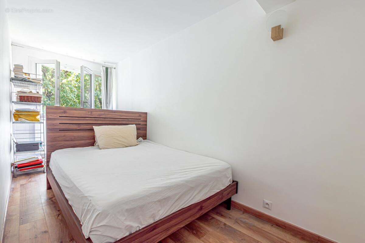 Saint-denis - appartement rénové avec balcon plein sud - photo 13