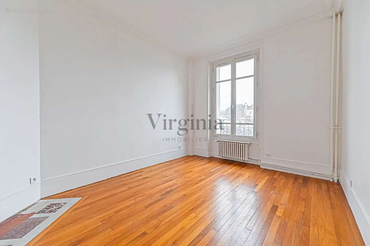 Appartement à CHARENTON-LE-PONT