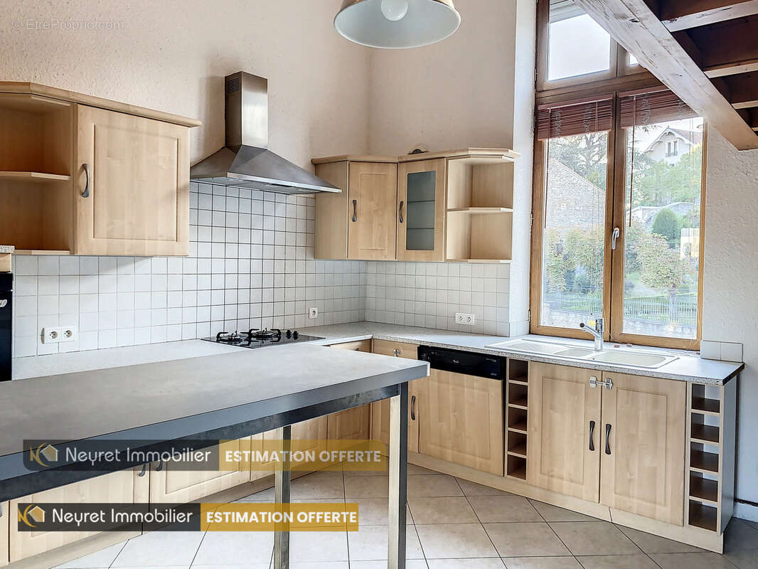 Appartement à SAINT-ETIENNE