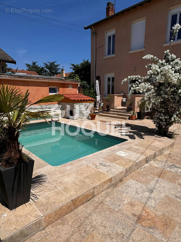 Maison à DECINES-CHARPIEU