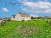 Maison à SAINT-PIERRE-DU-REGARD