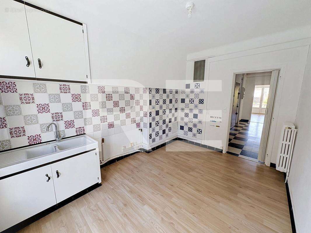 Nîmes centre - quartier st baudile - appartement traversant type t3 de 74 m2 avec cave et garage - photo 6