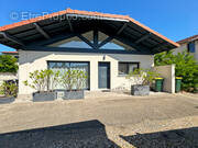 Maison à COLLONGES-AU-MONT-D&#039;OR
