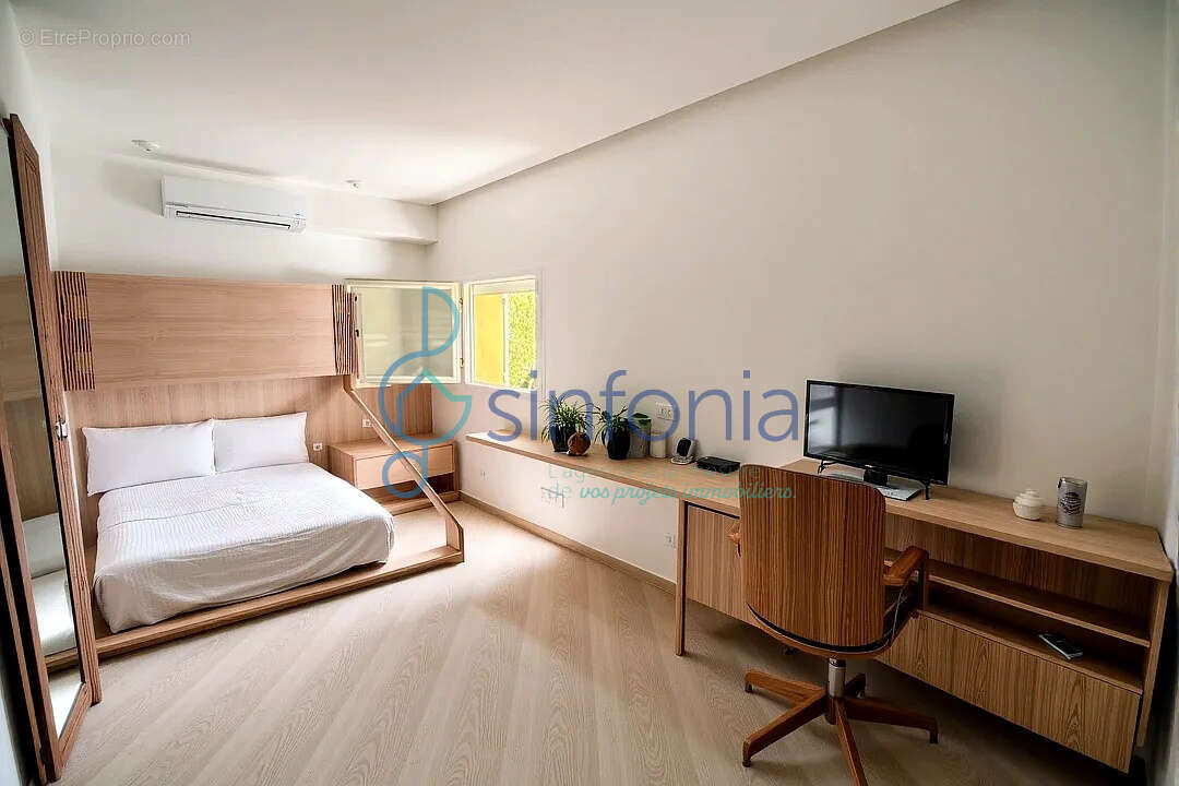 Maison à GALLARGUES-LE-MONTUEUX