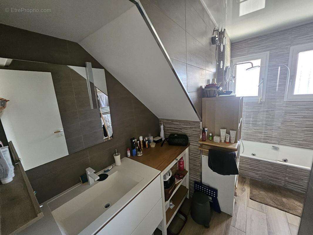 Maison à LONGVIC