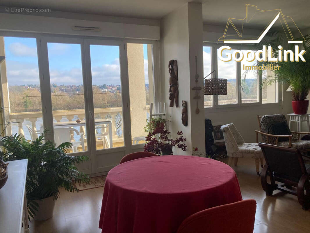 Appartement à CORBEIL-ESSONNES