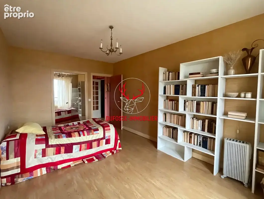 VAL D'OINGT (69620)  Belle Propriété Familiale avec Espace Indépendant 87 m² pour activité Libérale et Gîte de 62 m², sur 2 400  - photo 9