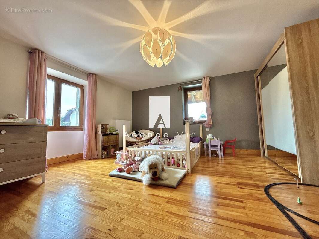 Maison à CHAMPANGES