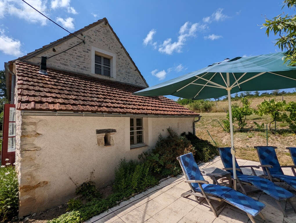 Maison à VICQ-EXEMPLET