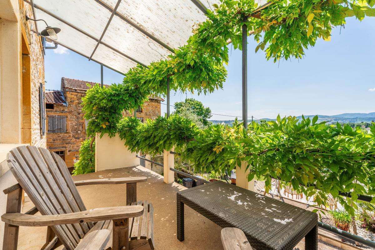 Maison à SAINT-GERMAIN-SUR-L&#039;ARBRESLE