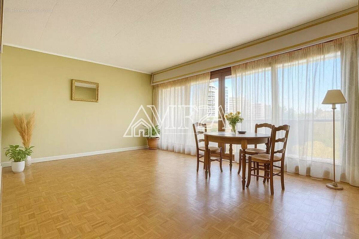 Appartement à MASSY