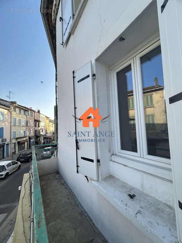 Appartement à LA CRAU
