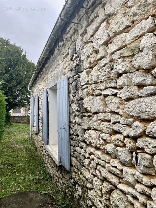 Maison à SAINT-PORCHAIRE