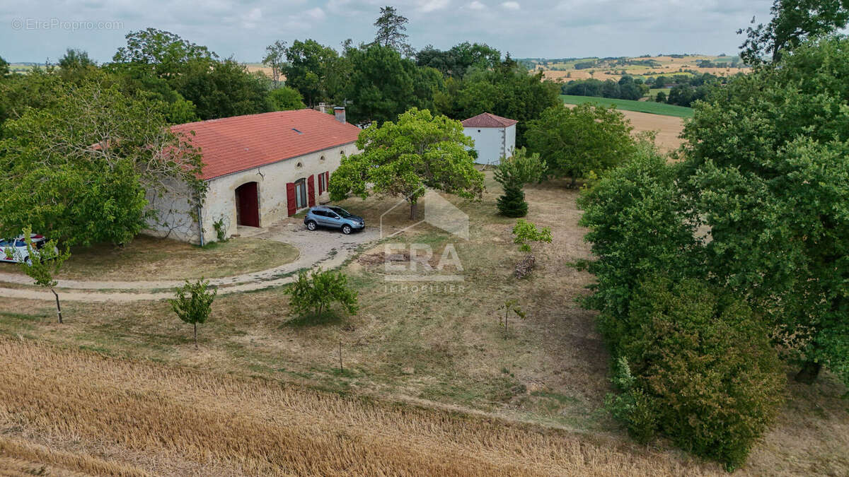 Maison 218m² à fieux - photo 2