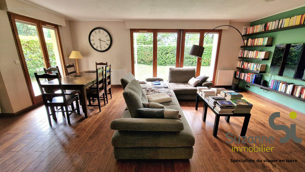 Appartement à MEYLAN