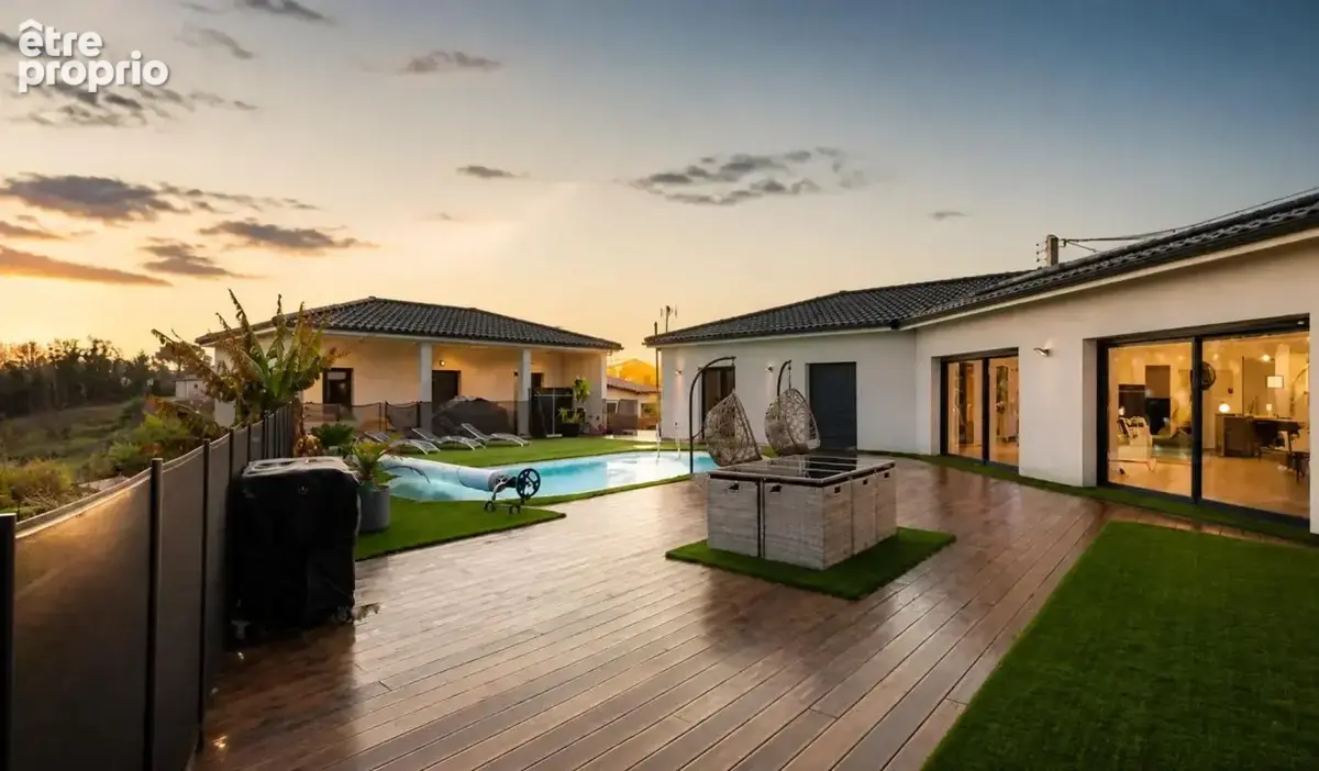 Maison de 8 pièces de 244 m² à Montauban - photo 3
