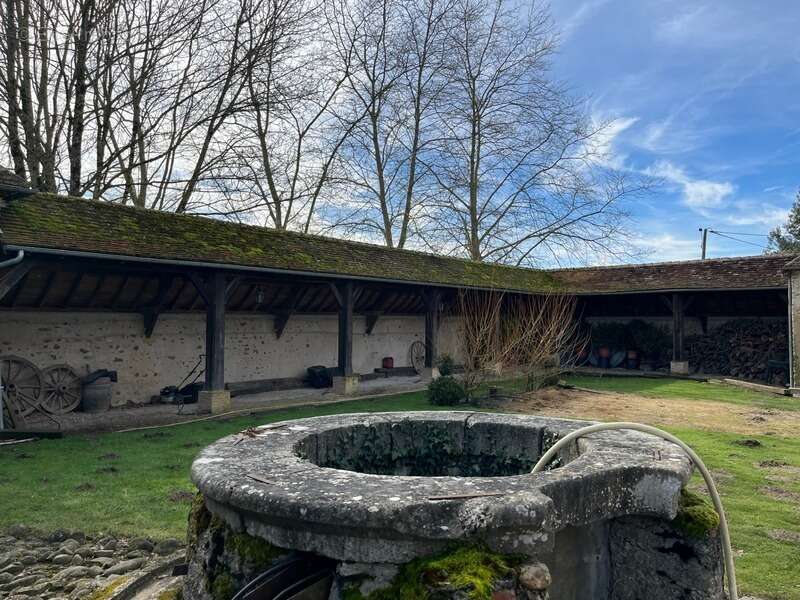 ELEGANT CHATEAU XVIIIs, sans travaux, sur 1 hectare clos de murs, jardin paysagé, chapelle, orangerie, dépendances, pour famille - photo 30