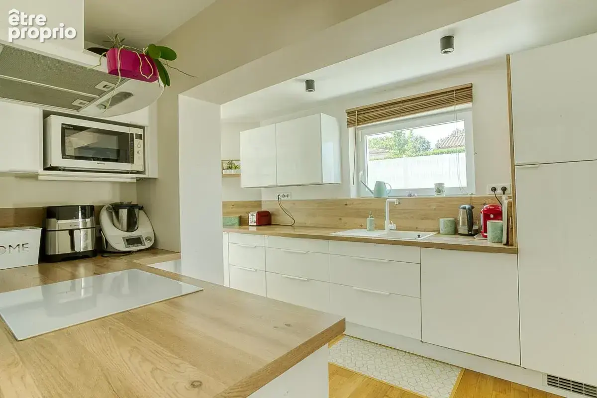 Maison 175 m² à Charbonnieres-Les-Bains  - photo 13
