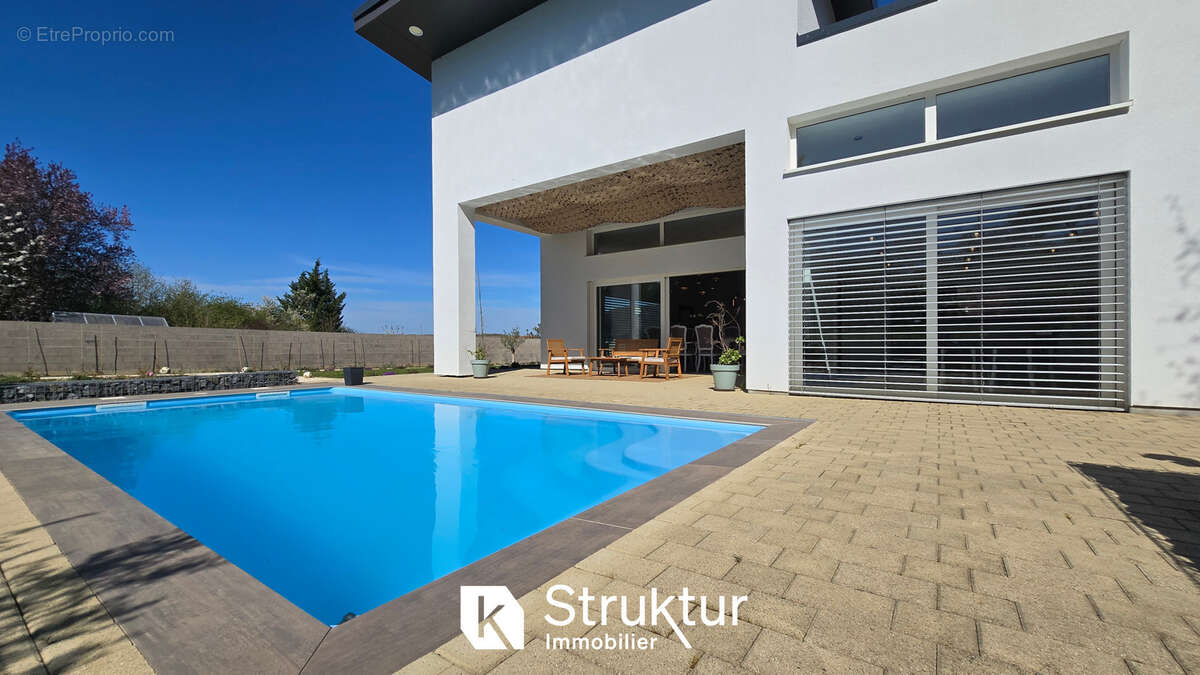 Maison à ROUSSY-LE-VILLAGE