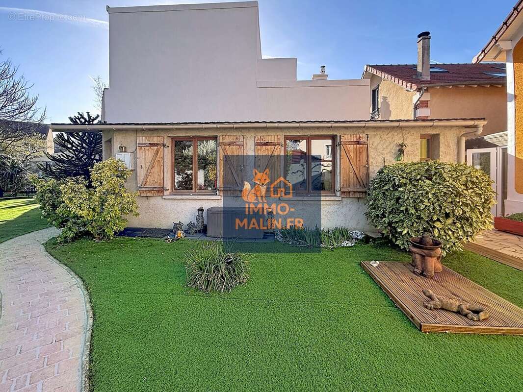 Studio indépendant - Maison à NANTERRE